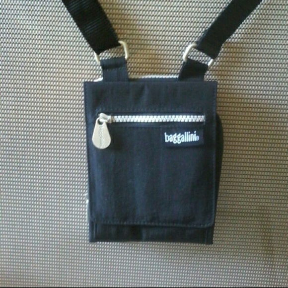 Baggallini Handbags - Baggallini small bag NWOT